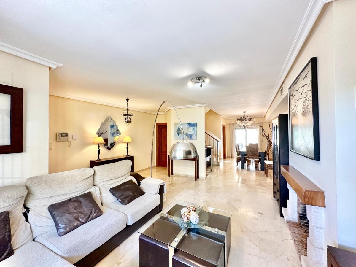 El Arenal Townhouse By The Beach With Swimming Pool - Eaw Homes 마르베야 외부 사진