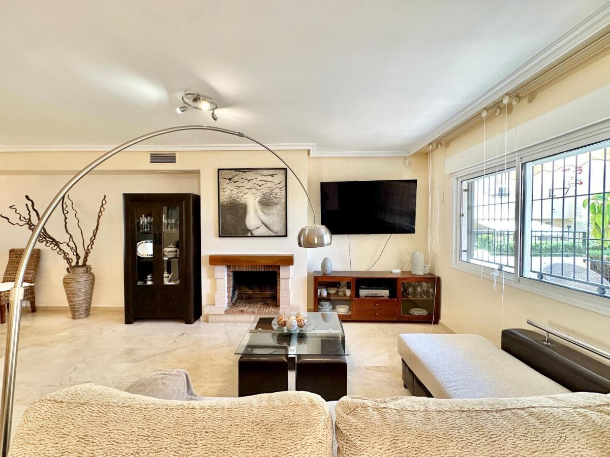 El Arenal Townhouse By The Beach With Swimming Pool - Eaw Homes 마르베야 외부 사진